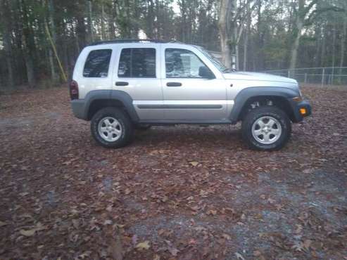 2007 jeep liberty 4x4 - cars & trucks - by owner - vehicle... for sale in Columbiana, AL