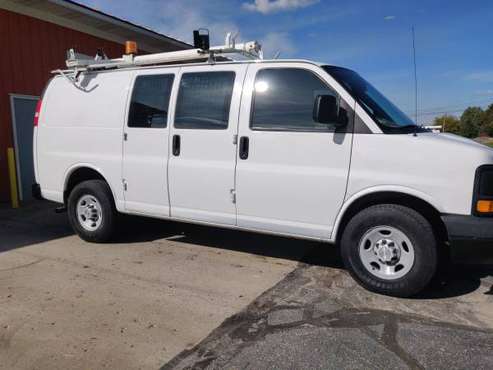 2009 Chevy Express 2500 Cargo Work van Ladder racks and Shelves 87k for sale in Whitmore Lake, MI