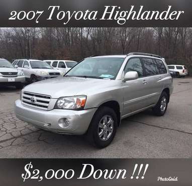 2007 Toyota Highlander - This Highlander is Awesome ! - cars & for sale in Clarksville, TN