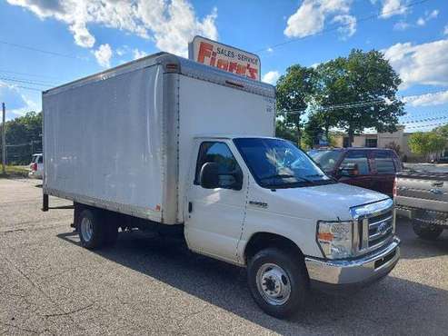 2017 Ford E-350 E350 Super - - by dealer - vehicle for sale in Shrewsbury, MA