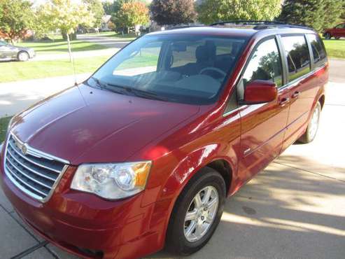 2008 Chrysler Town & Country for sale in Clio, MI