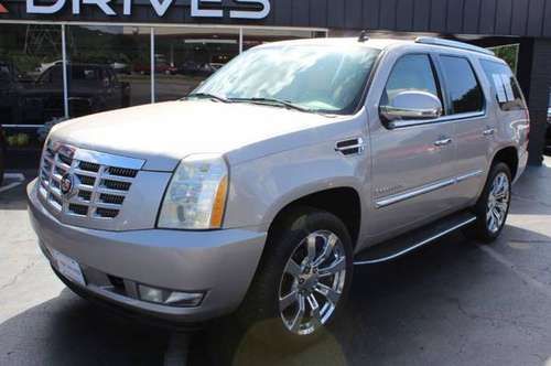 2007 Cadillac Escalade Luxury Leather AWD 3rd Row Text Offers Text for sale in Knoxville, TN
