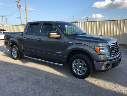 SELLING A 2011 FORD F-150 XLT, CALL AMADOR @ FOR INFO for sale in Grand Prairie, TX