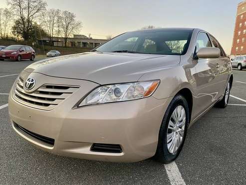 2009 Toyota Camry LE Excellent Shape Clean Title Clean Record - cars for sale in MANASSAS, District Of Columbia