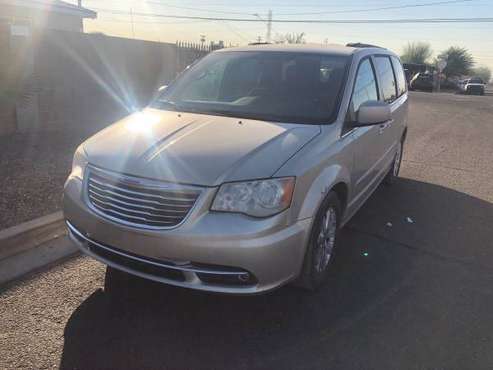 2014 Chrysler town and country - cars & trucks - by owner - vehicle... for sale in Phoenix, AZ