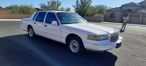 97 Lincoln town car nice - cars & trucks - by owner - vehicle... for sale in Tucson, AZ