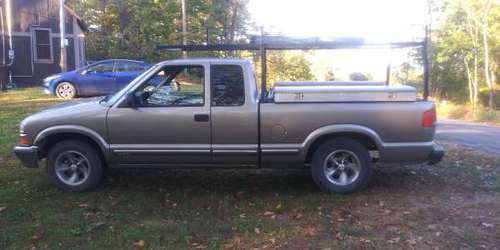 Chevy S-10 extenda-cab for sale in Chesterhill, OH