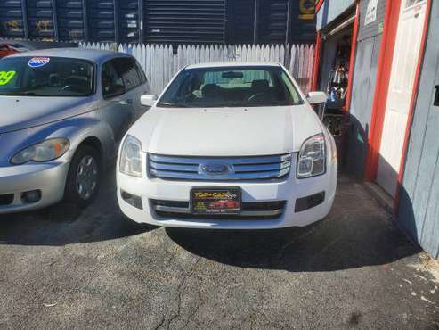 2007 Ford Fusion SE - cars & trucks - by dealer - vehicle automotive... for sale in Worcester, MA