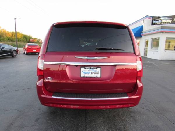 2013 Chrysler Town & Country Touring L for sale in Grayslake, IL – photo 5