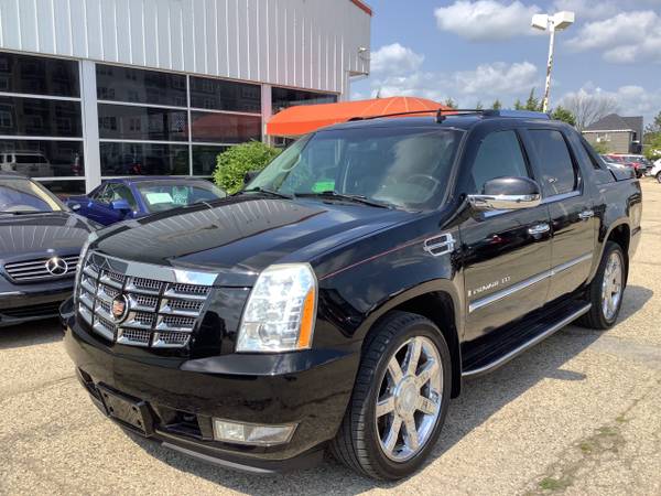 2008 Cadillac Escalade EXT AWD 4dr - - by dealer for sale in Portage, WI – photo 7
