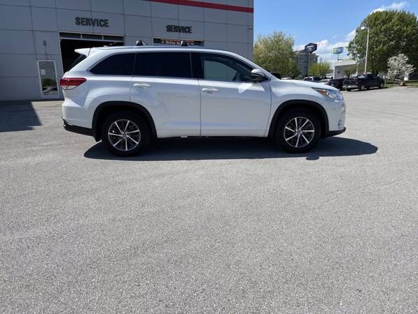 2018 Toyota Highlander AWD Xle - - by dealer - vehicle for sale in Somerset, KY – photo 6