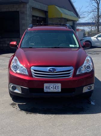 2011 subaru outback for sale in Lockport, NY