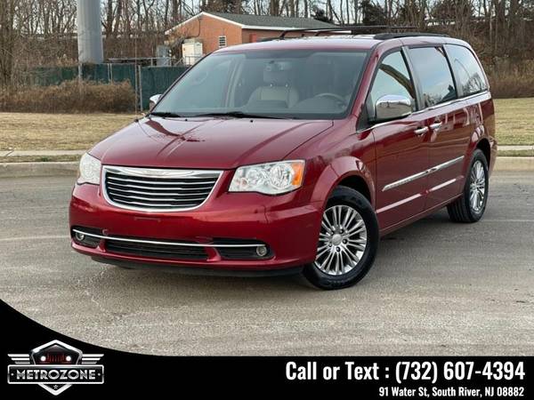 2013 Chrysler Town & Country Touring, Fully Loaded for sale in South River, NY – photo 15