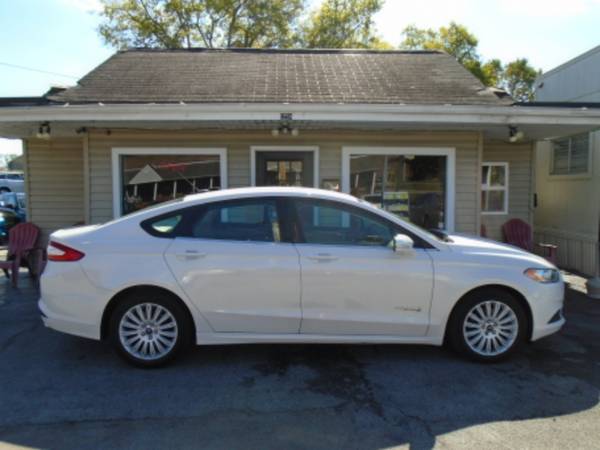 2013 Ford Fusion Hybrid SE HYBRID - $0 DOWN? BAD CREDIT? WE FINANCE... for sale in Goodlettsville, TN – photo 2