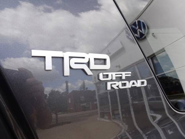 2018 Toyota 4Runner TRD Off Road Premium - - by dealer for sale in Cincinnati, OH – photo 16
