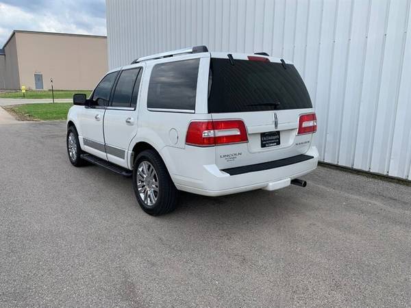 2008 Lincoln Navigator ** 4WD ** DVD ** 3rd Row Seating ** Well Mainta for sale in Madison, WI – photo 4