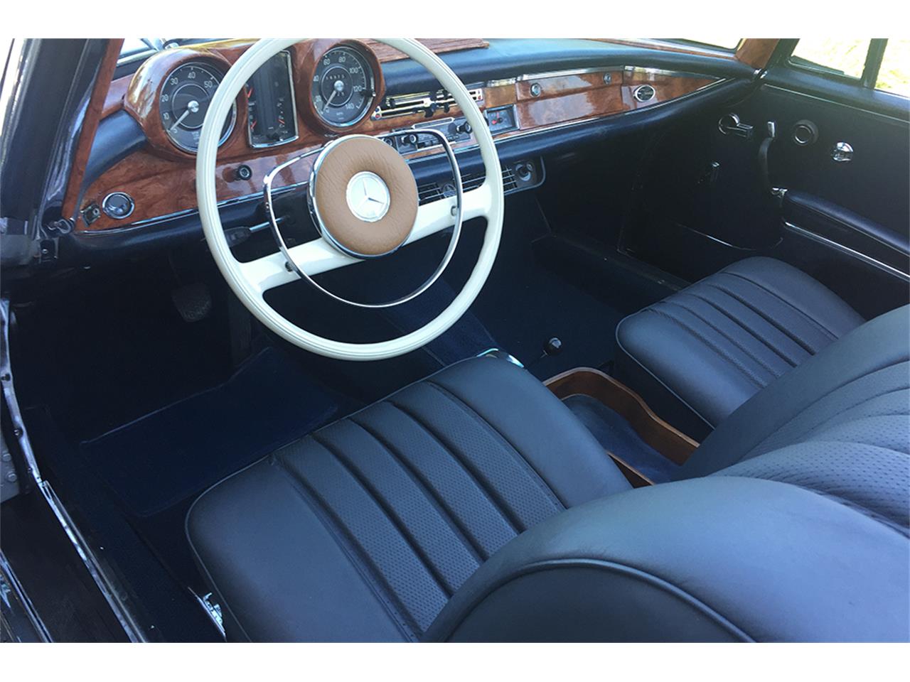 1967 Mercedes-Benz 250SE for sale in Southampton, NY – photo 19