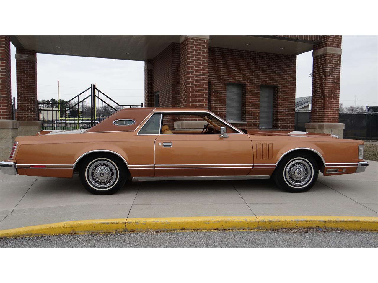 1977 Lincoln Mark V for sale in Davenport, IA – photo 3