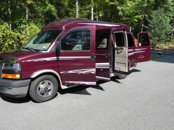 2003 GMC Savana AWD Luxury Conversion Van for sale in Fredericksburg, VA – photo 10