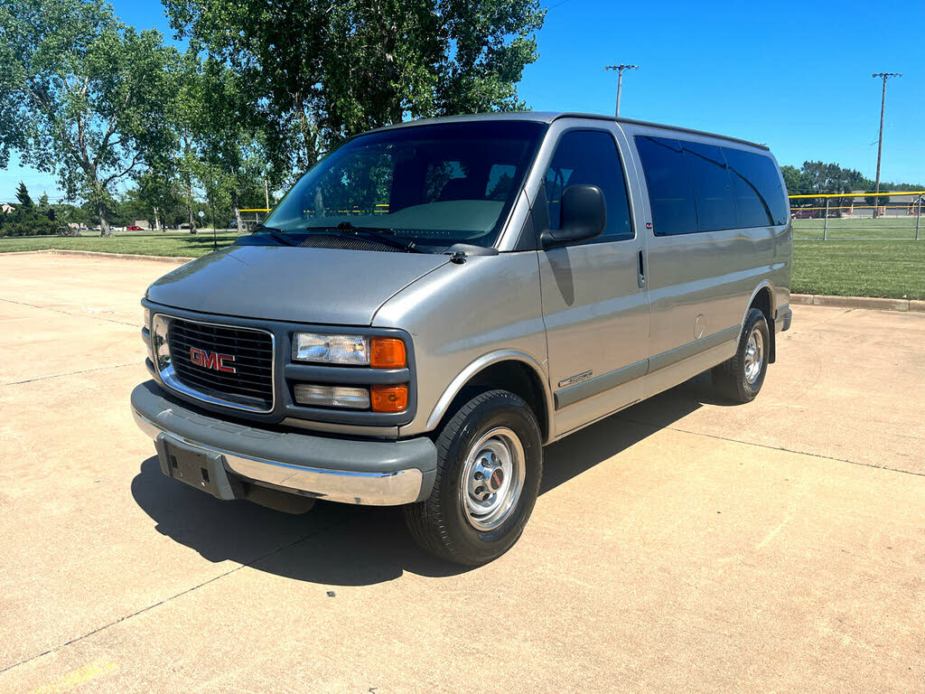 2001 GMC Savana 3500 Passenger Van for sale in Wichita, KS – photo 3