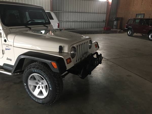JEEP WRANGLER LOW MILES - cars & trucks - by owner - vehicle... for sale in Seguin, TX – photo 5