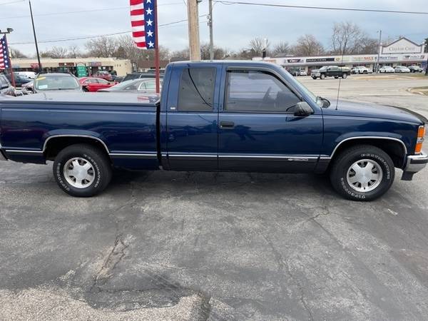 1998 Chevrolet C/K 1500 Base - - by dealer - vehicle for sale in Greenfield, WI – photo 2