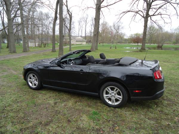 Ford Mustang Convertible for sale in Jackson, MI – photo 5