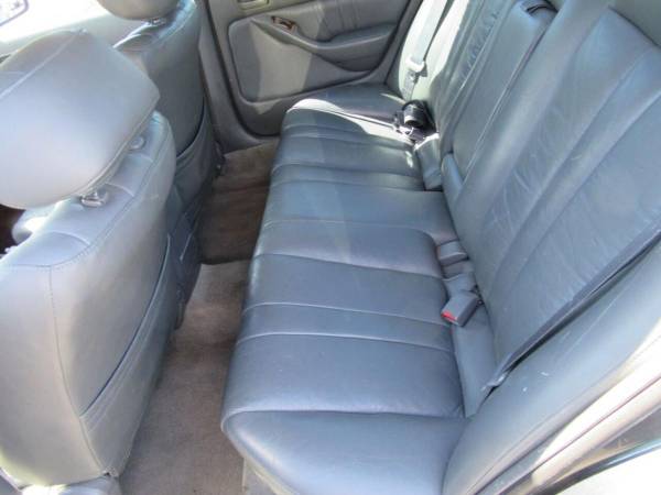 1995 Toyota Camry LE 4dr Sedan - Down Pymts Starting at $499 - cars... for sale in Marysville, WA – photo 10