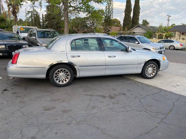 2000 LINCOLN TOWN CAR SIGNUATURE WITH ONLY 82K ORIG MILESSSS - cars for sale in Escondido, CA – photo 8
