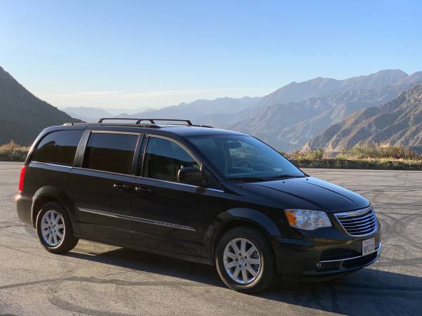 2014 CHRYSLER TOWN & COUNTRY TOURING ED for sale in Studio City, CA