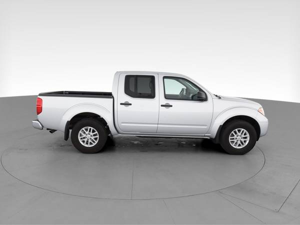 2019 Nissan Frontier Crew Cab PRO-4X Pickup 4D 5 ft pickup Silver -... for sale in Madison, WI – photo 13