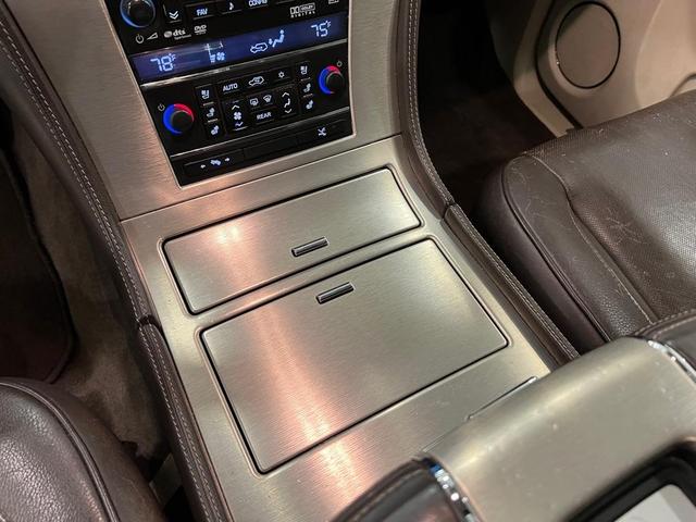 2012 Cadillac Escalade Platinum Edition for sale in Bloomington, IL – photo 19