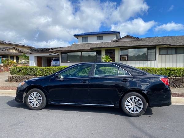 2013 Toyota Camry 4 cylinders and reliable - - by for sale in Honolulu, HI