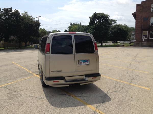 2001 Chevy Express for sale in WAUKEGAN, IL – photo 7