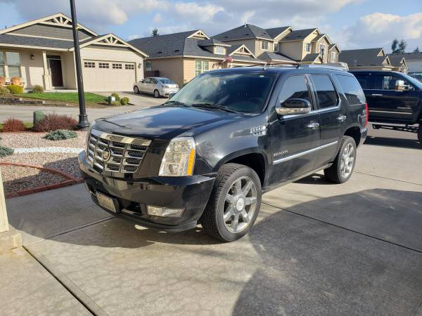 2011 Cadillac Escalade for sale in Vancouver, OR – photo 3