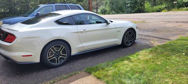 Low Miles, Near Mint 2019 Ford Mustang gt, 5 0 V8 for sale in Marquette, MI – photo 4