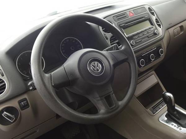 2011 VW Volkswagen Tiguan SE 4Motion Sport Utility 4D suv Black - for sale in Bethlehem, PA – photo 2