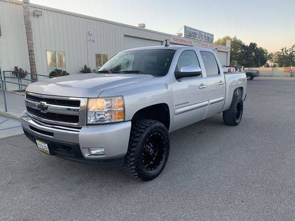2011 Chevrolet Chevy Silverado 1500 Crew Cab LT Pickup 4D 5 3/4 ft for sale in Bakersfield, CA – photo 4
