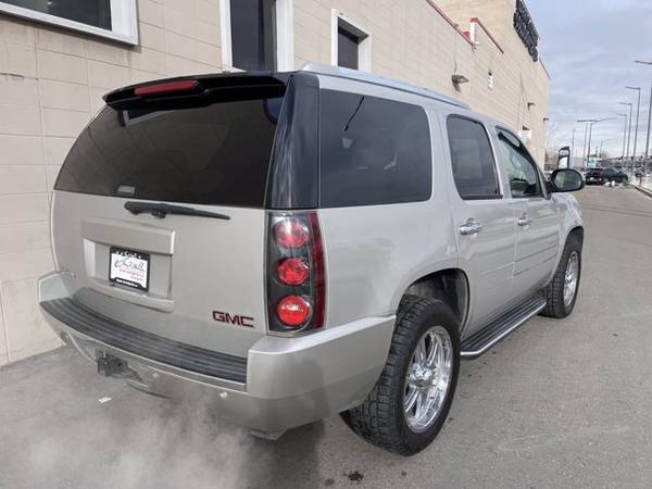 2007 GMC Yukon Denali Awd Low Miles! Leather! Moon Roof! - cars & for sale in Boise, ID – photo 4