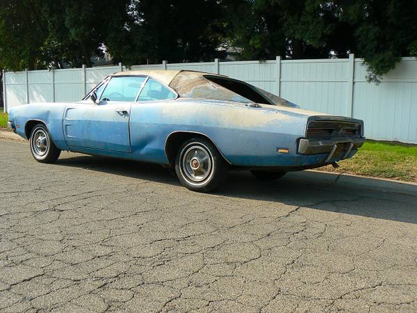 1969 Dodge Charger S/E B5 Blue, white vinyl top, high optioned car for sale in Fresno, CA – photo 2