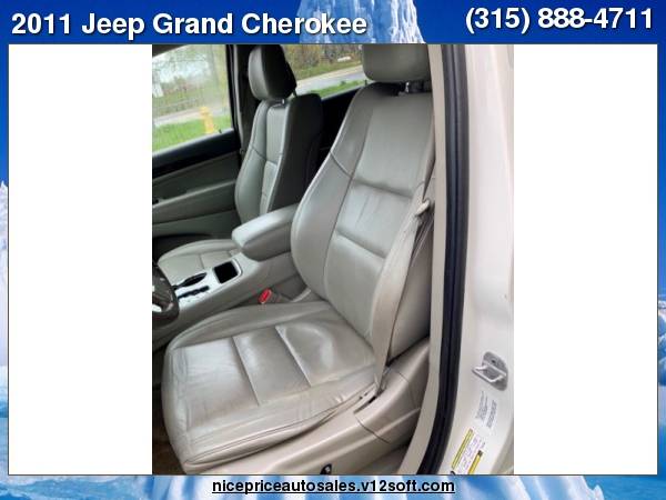 2011 Jeep Grand Cherokee 4WD 4dr Laredo for sale in new haven, NY – photo 4