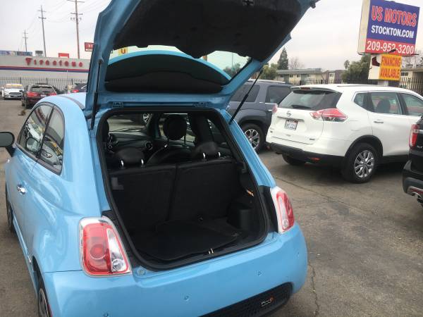 2017 Fiat 500e Electric LOW MILES (US MOTORS) - - by for sale in Stockton, CA – photo 6