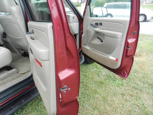 2005 Chevrolet Suburban 1500 LT, V8, 4X4, Auto for sale in Georgetown, MD – photo 15