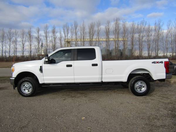 2017 FORD F250 CREW - LONG BOX(8ft) - 4X4 - 6.2 V8 GAS - 42.K Miles... for sale in Moorhead, ND