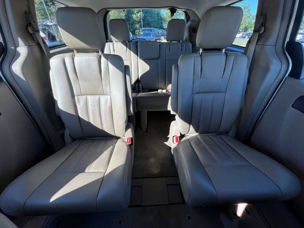 2014 Chrysler Town & Country Touring FWD for sale in Eatontown, NJ – photo 12