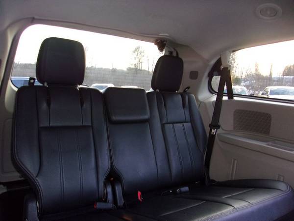 2012 Chrysler Town & Country Touring, 121k Miles, Charcoal/Black for sale in Franklin, VT – photo 14