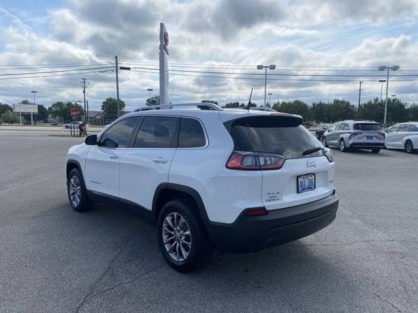 2019 Jeep Cherokee 4X4 Latitude Plus - - by dealer for sale in Somerset, KY – photo 11