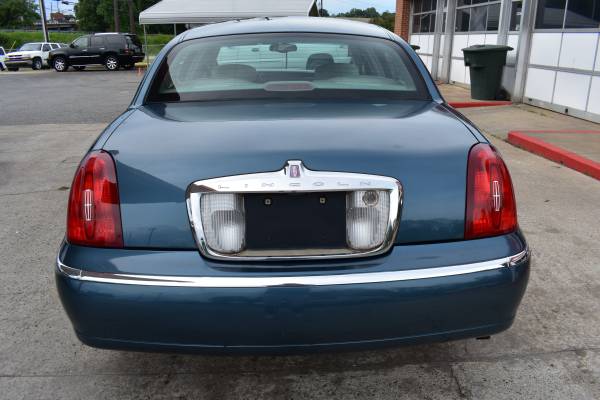 2001 LINCOLN TOWN CAR SIGNATURE SERIES 4.6 V6 123,000 MILES**SUNROOF** for sale in Greensboro, NC – photo 21