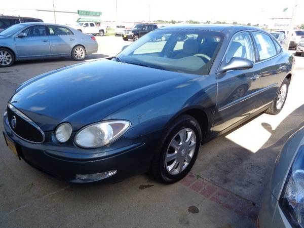 2006 Buick LaCrosse 4dr Sdn CX Good Tires Cold AC! for sale in Marion, IA