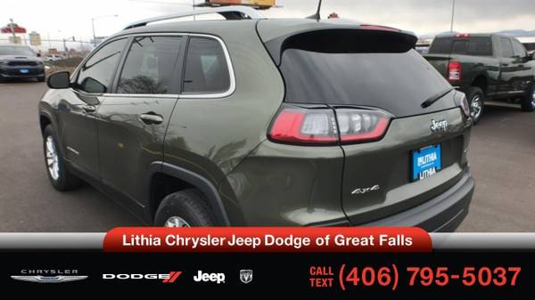 2019 Jeep Cherokee Latitude 4x4 - - by dealer for sale in Great Falls, MT – photo 8